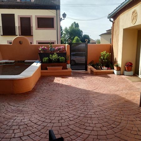 Casa Rural El Horno De La Aldegueela Torrecaballeros Eksteriør billede