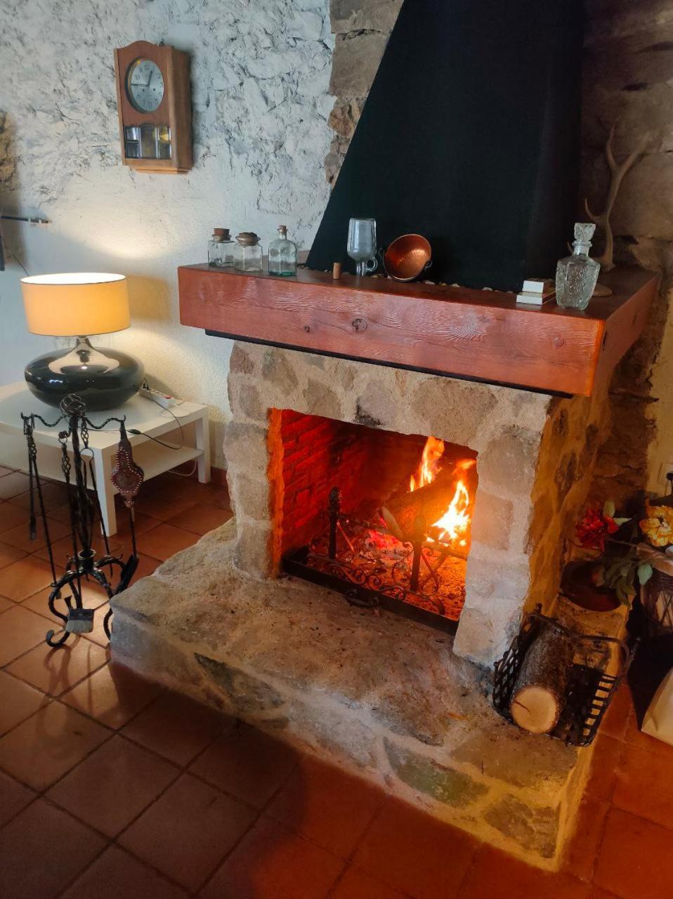 Casa Rural El Horno De La Aldegueela Torrecaballeros Eksteriør billede