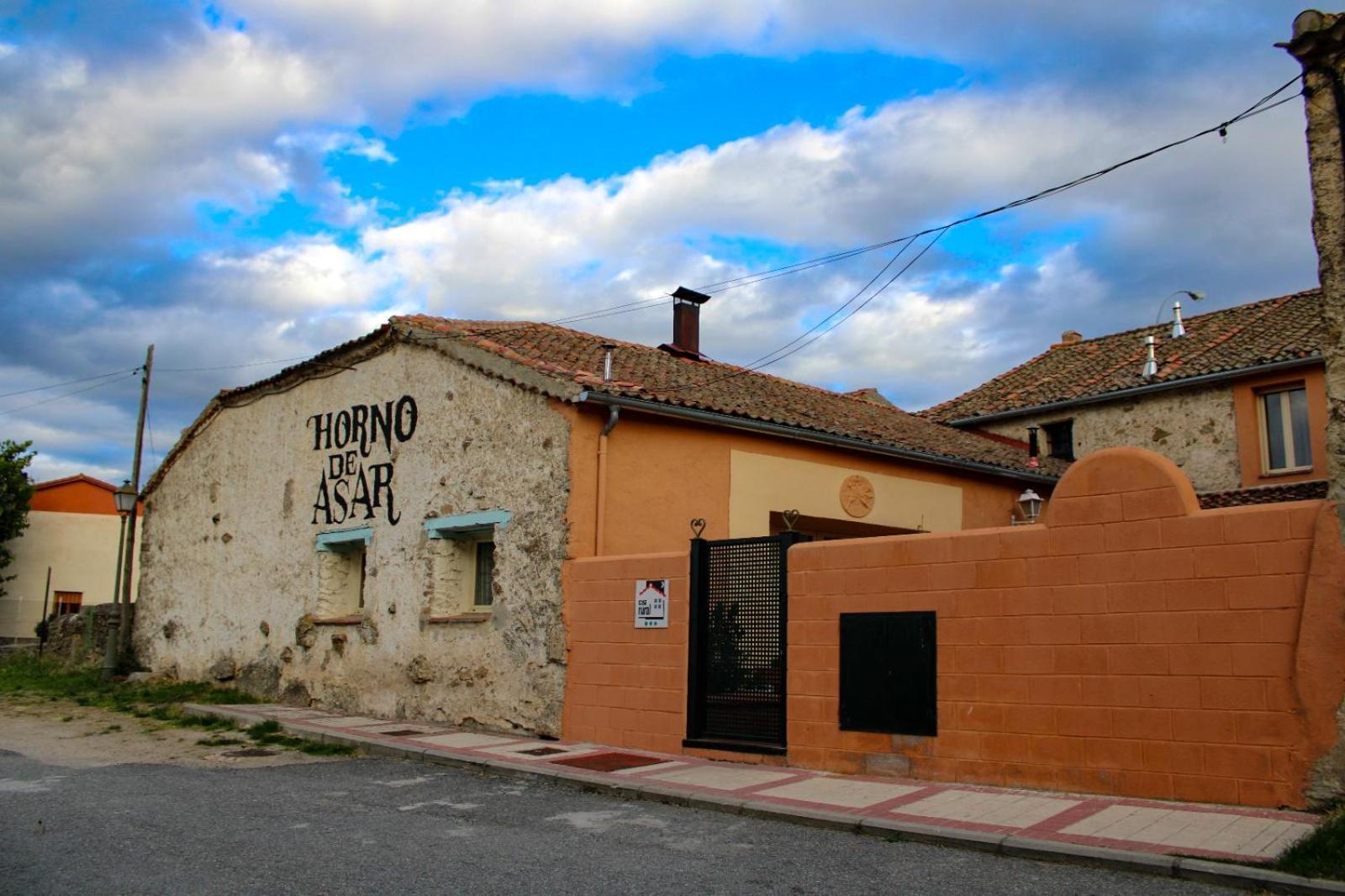 Casa Rural El Horno De La Aldegueela Torrecaballeros Eksteriør billede